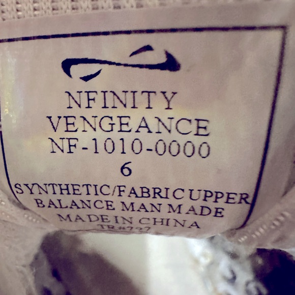 Nfinity Women’s Vengeance Cheer Shoes in Size 6 - Picture 4 of 10